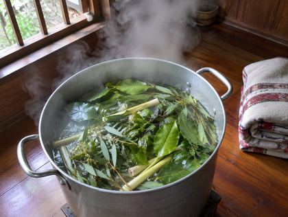 Vietnamese Herbal Steam
